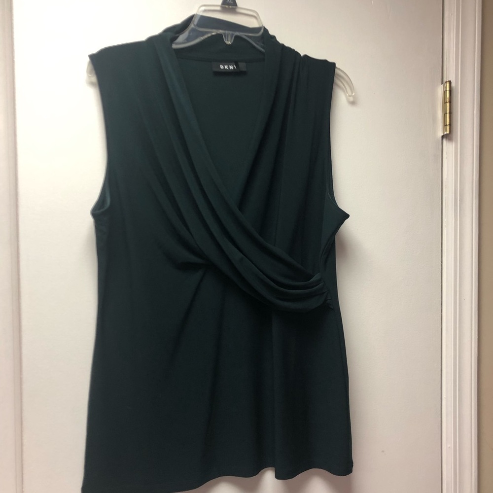 DKNY sleeveless soft blouse